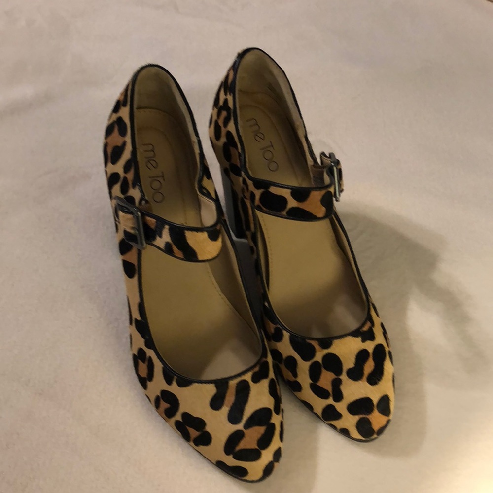 me Too ankle strap classic pumps